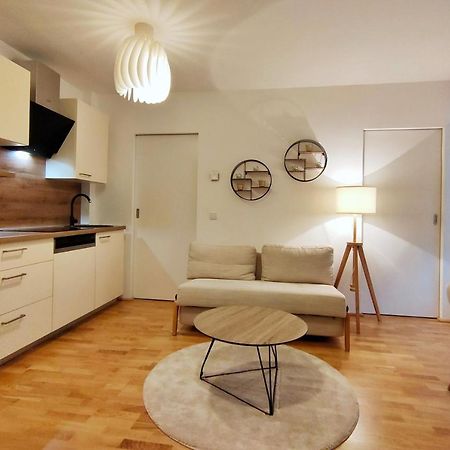 Luma Apartment Near Schoenbrunn With Parking 维也纳 外观 照片